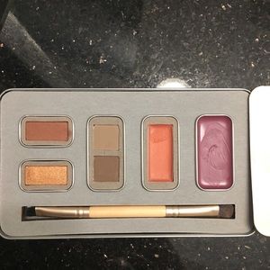 Peek palette